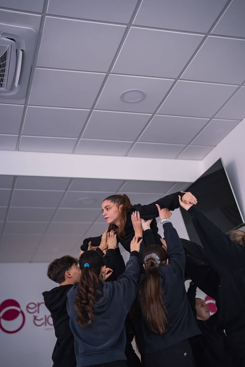 Jovens Criadores - Foto 65